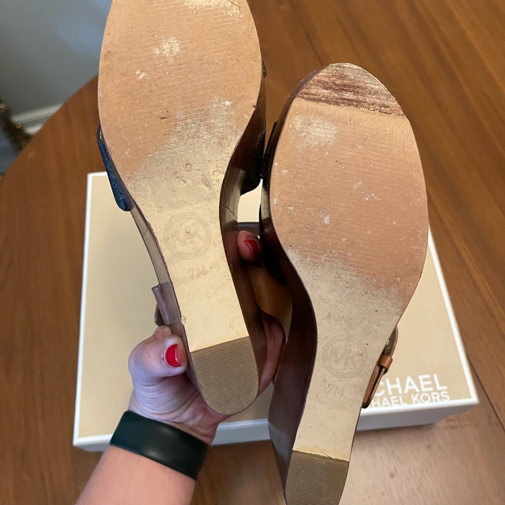 Michael Kors Peggy Wedge 7M - Picture 4 of 6